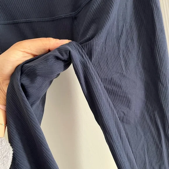 lululemon navy ribbed align leggings - Picture 3 of 5